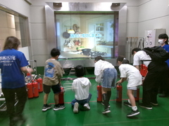 ４年生社会科見学３